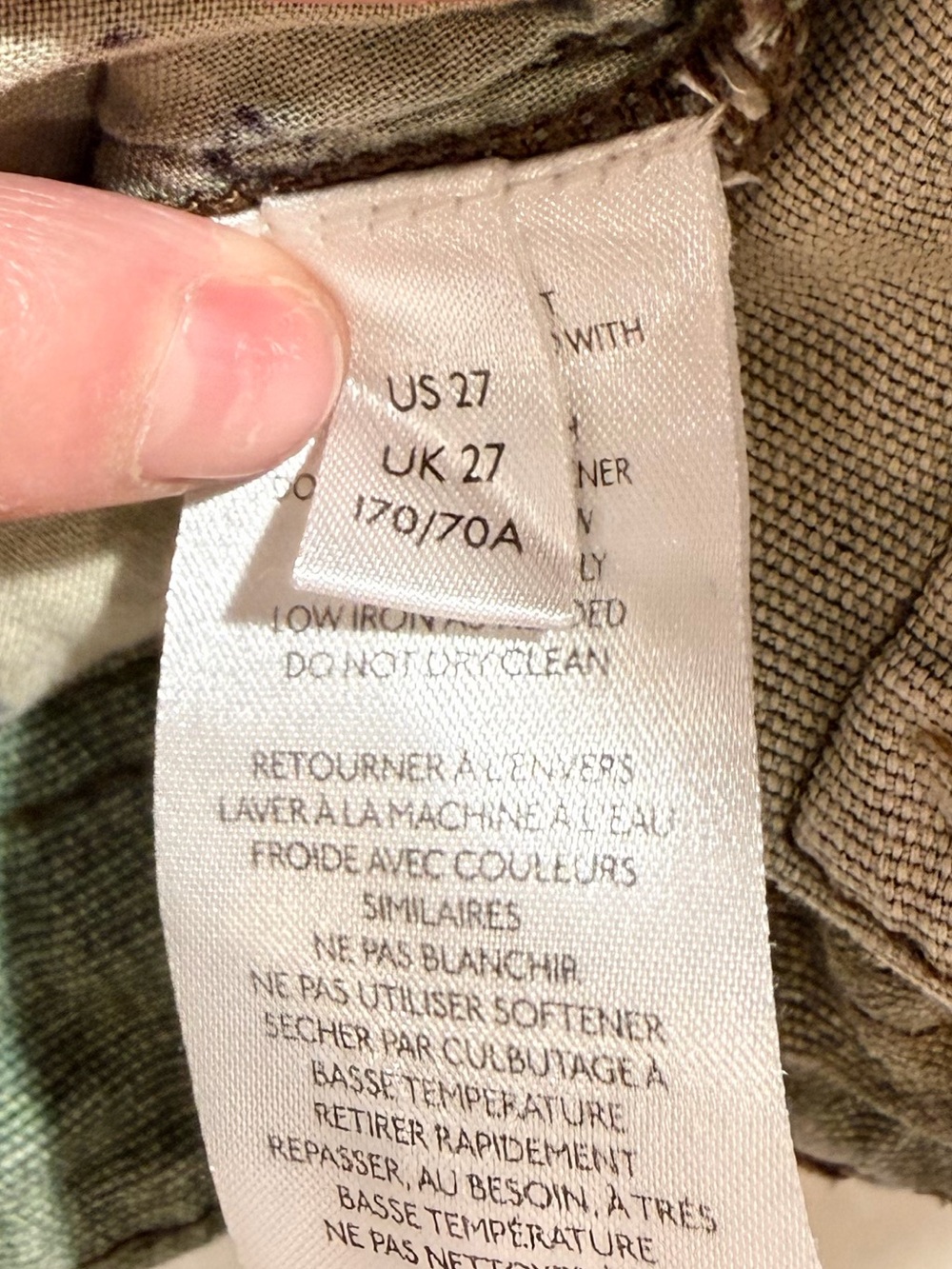 Pilcro Anthropologie Camo Peace Sign Embroidered Cargo Shorts 27 Boho CKB066 - Picture 13 of 16